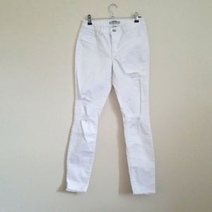 White distressed Denim Jeans with lightly fringed bottom by Refuge
